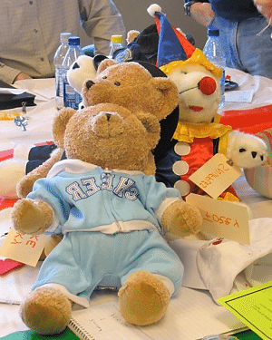 Featured Image For Team Building Exercise | Toys R Us Ice Breaker Team Building Post