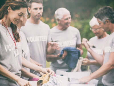 Featured Image For Benefits of Volunteering: How Giving Back Can Help Your Team Team Building Post