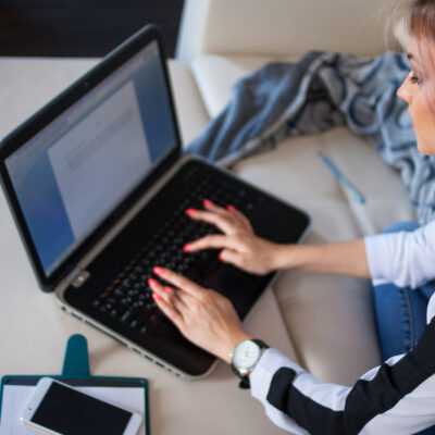 Featured Image For Expert Tips & Tricks To Improve Remote Employee Engagement Team Building Post