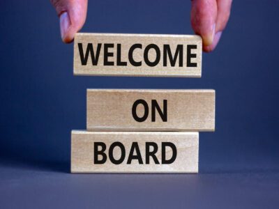 Featured Image For 8 Onboarding Best Practices to Improve Your Employee Experience Team Building Post