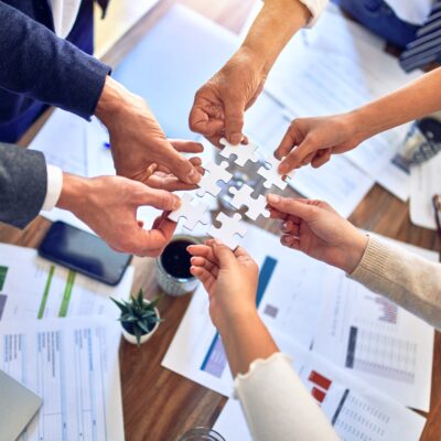 Featured Image For How To Build High-Performing Teams: 8 Essential Attributes Team Building Post